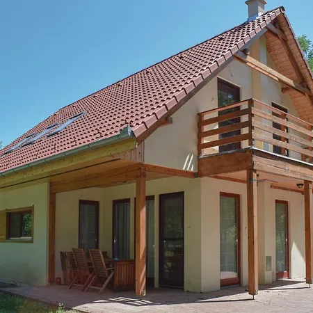 Ferienhaus Five Bedroom Holiday In Szolad Balatonszárszó