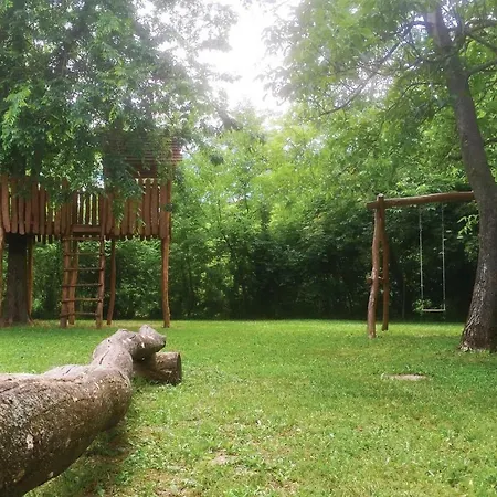 Five Bedroom Holiday In Szolad Ferienhaus